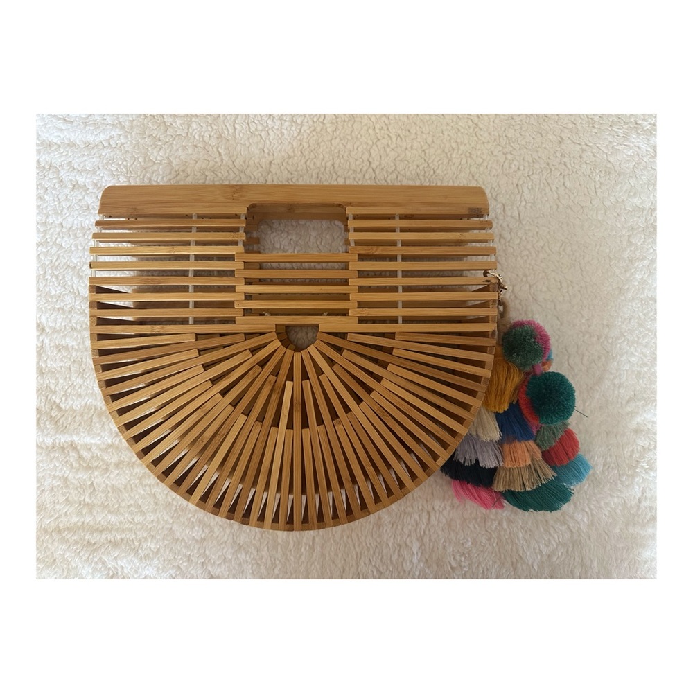 Womens Bamboo Handbag Handmade Tote Bag
Straw Beach Bags Beach Purse